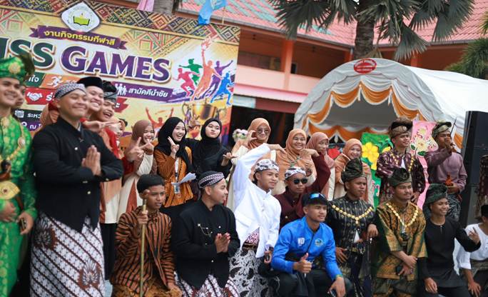 Cerita dari Pattani : Catatan Lia dan Ans di Sukan Warna Songserm Islam Soksa School 